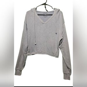 American Eagle Outfitters Light Blue V-Neck Hoodie EUC Size Medium 22 PTP